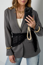 Necklace with round statement pieces