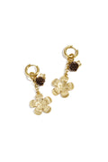 Earrings with flower pendants in various sizes